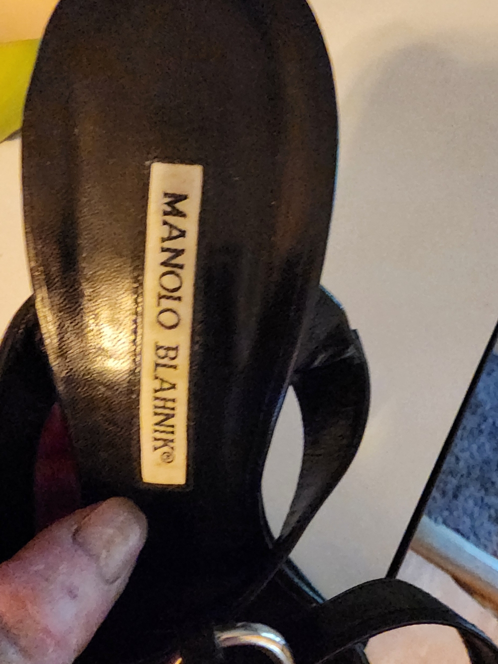 VINTAGE MANOLO BLAHNIK STRAPPY SANDLES WITH METAL RING - Picture 5 of 5